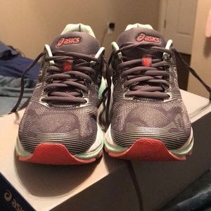 ASICS Gel Nimbus 19 Tennis Shoes